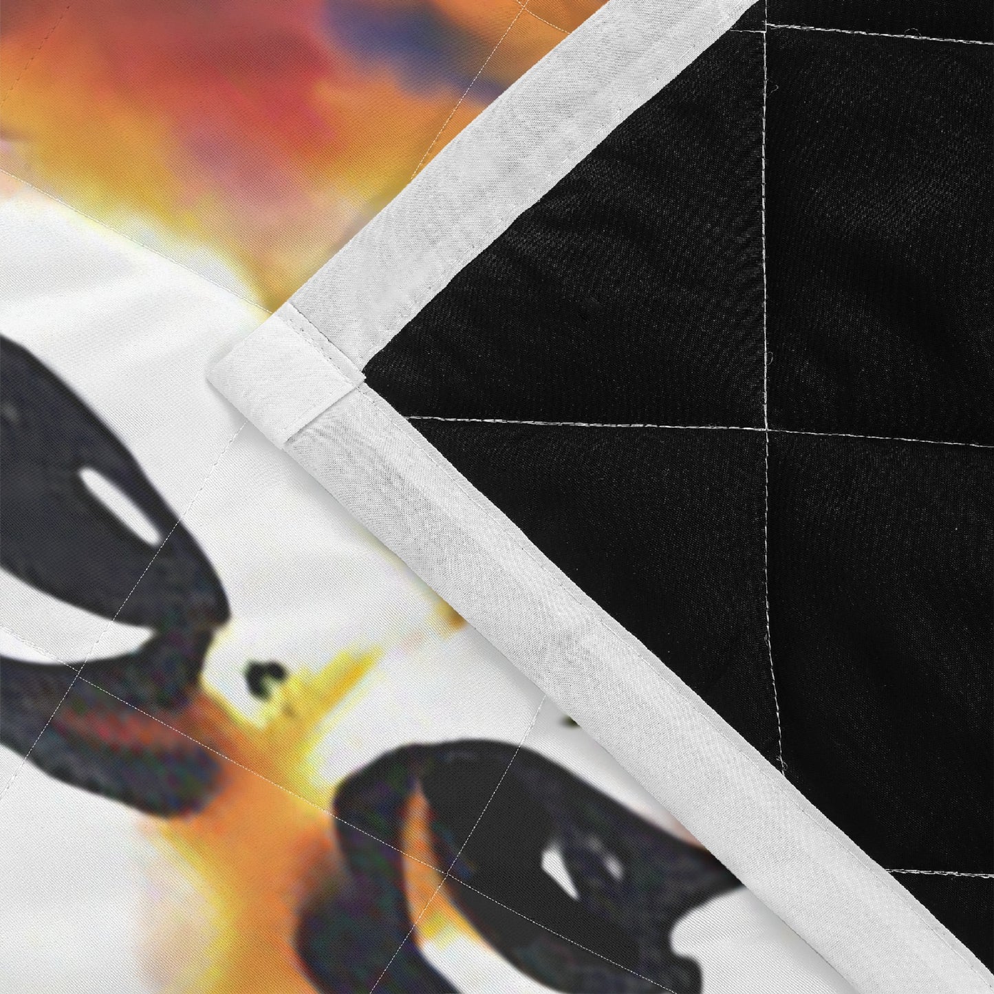 Black Queen Quilt Bed Set